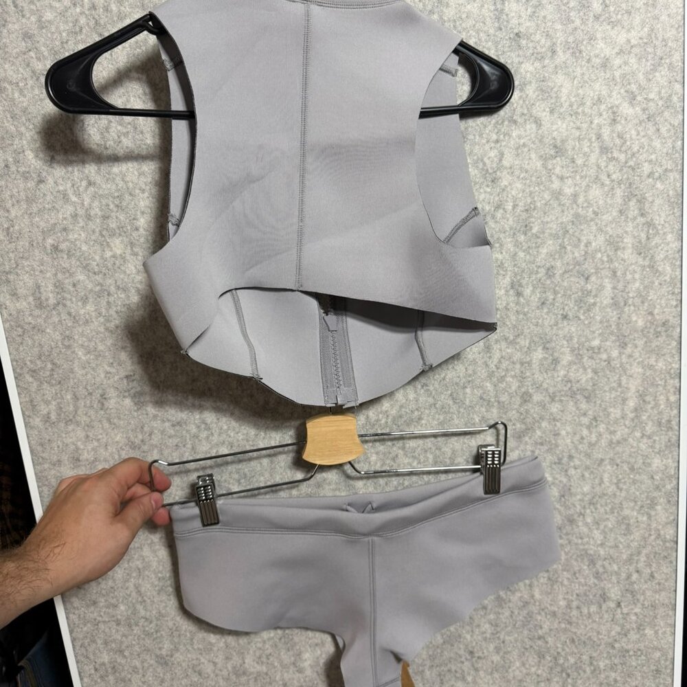 SKIMS Signature Swim Triangle Top + High‑Waist Bottom – Grey, Size M, NWT - Picture 3 of 13